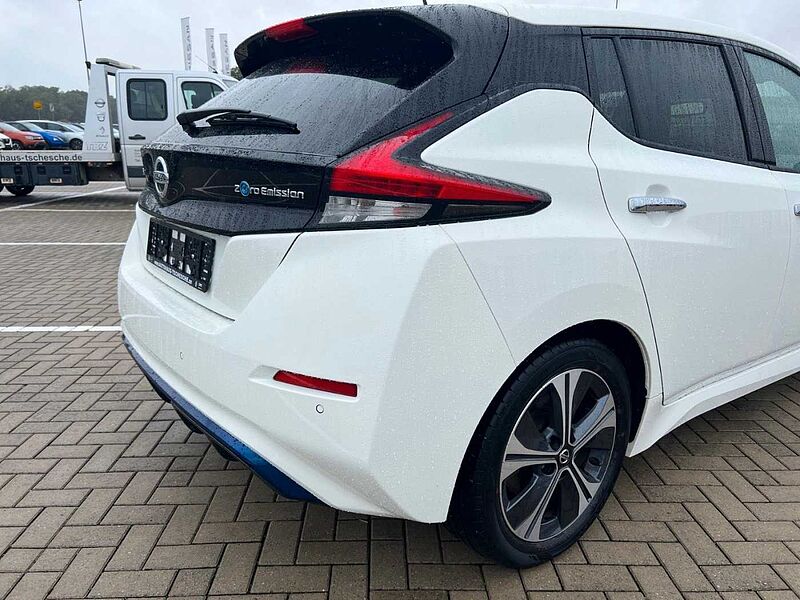 Nissan Leaf Tekna 40kw/h *HU NEU* LAGER*